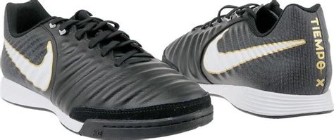 hoe valt nike voetbalschoen|Nike indoor voetbalschoenen.